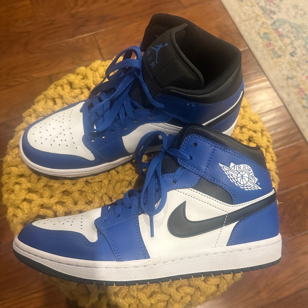 Air Jordan Sneakers - Picture 2 of 5